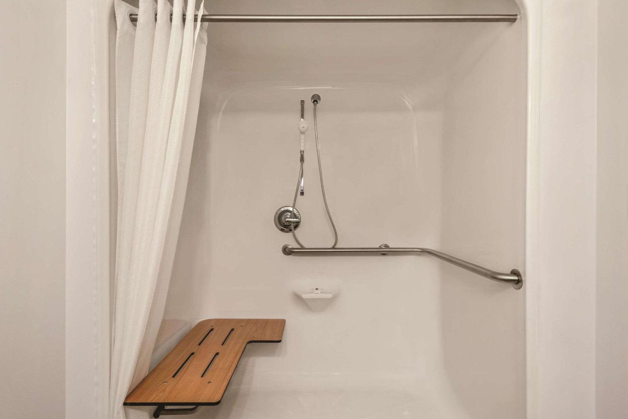 Country Inn & Suites By Radisson, Green Bay East, Wi ภายนอก รูปภาพ