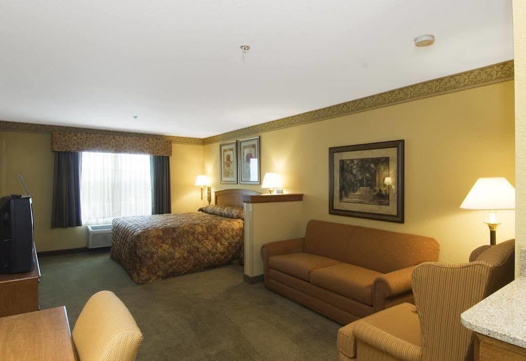 Country Inn & Suites By Radisson, Green Bay East, Wi ภายนอก รูปภาพ